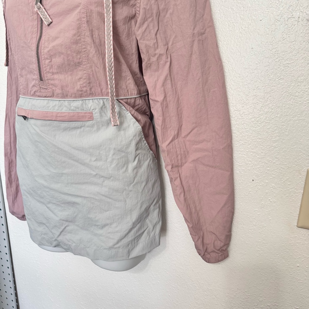 Zine Women's Pink and White Windbreaker Jacket Size Large - Picture 8 of 8